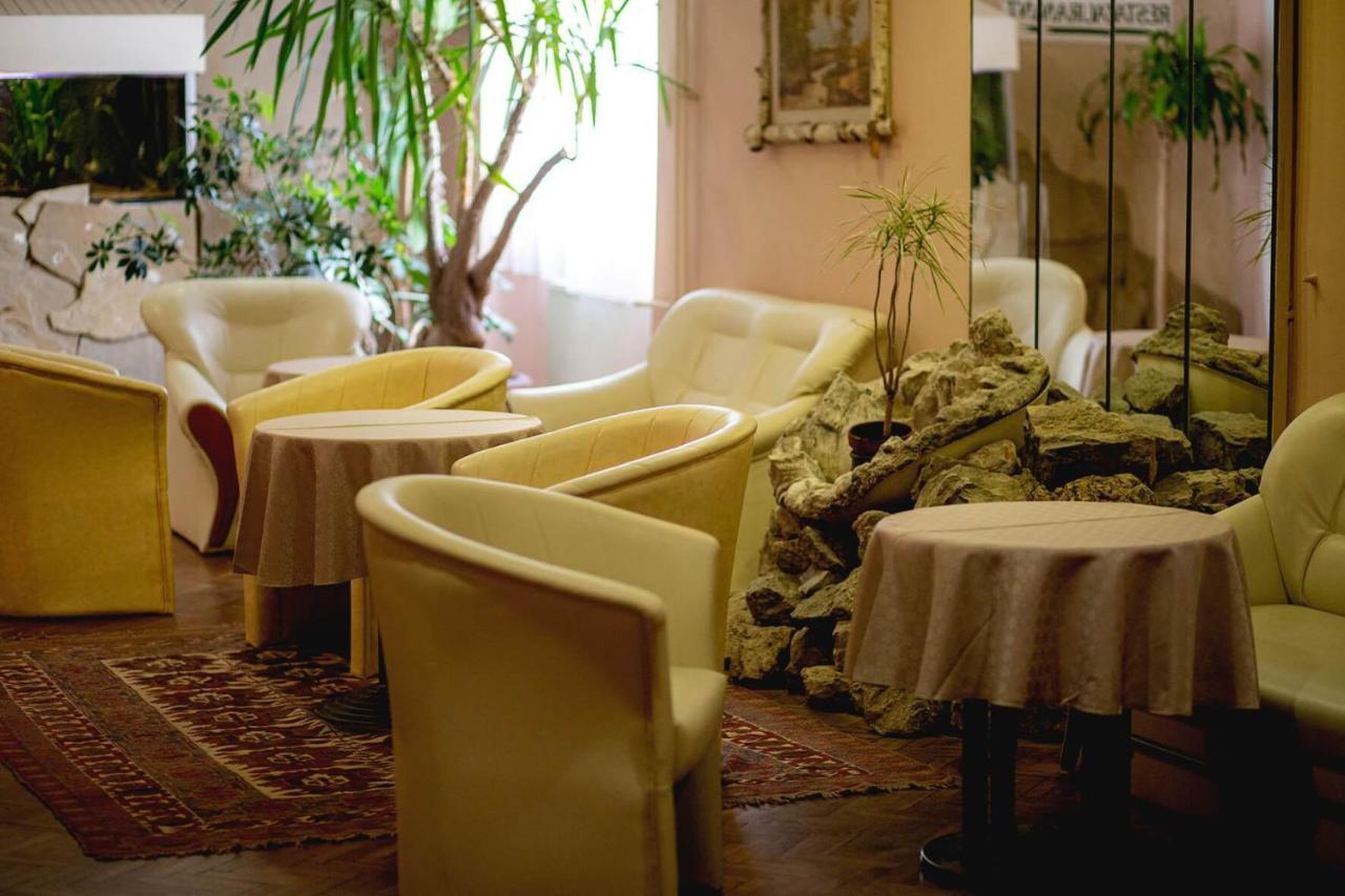 Hotel Kapos Kaposvar Bagian luar foto