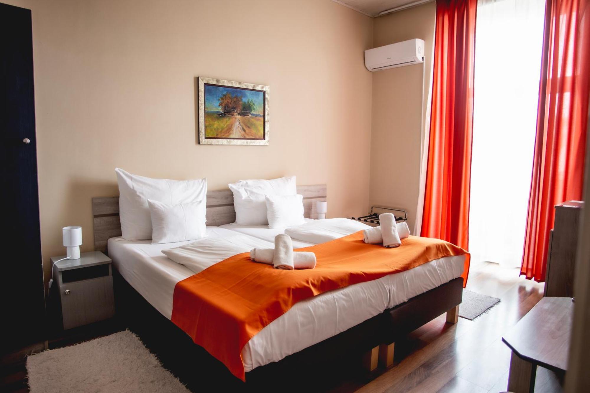 Hotel Kapos Kaposvar Bagian luar foto