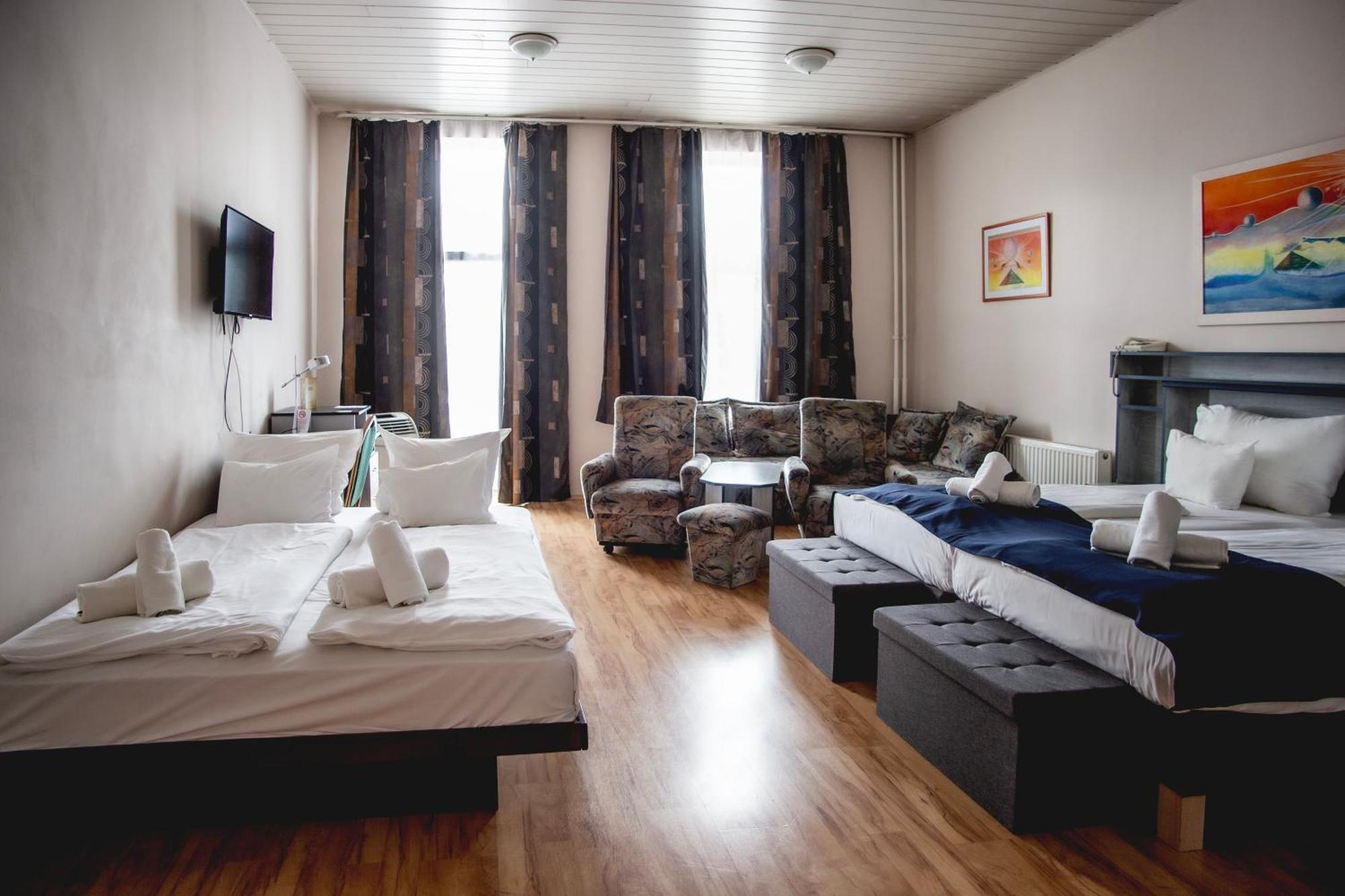 Hotel Kapos Kaposvar Bagian luar foto