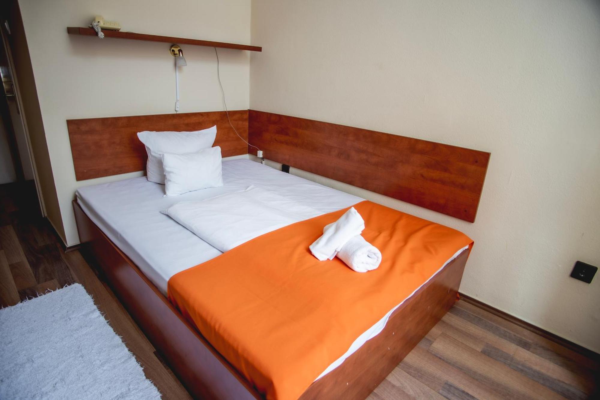 Hotel Kapos Kaposvar Bagian luar foto