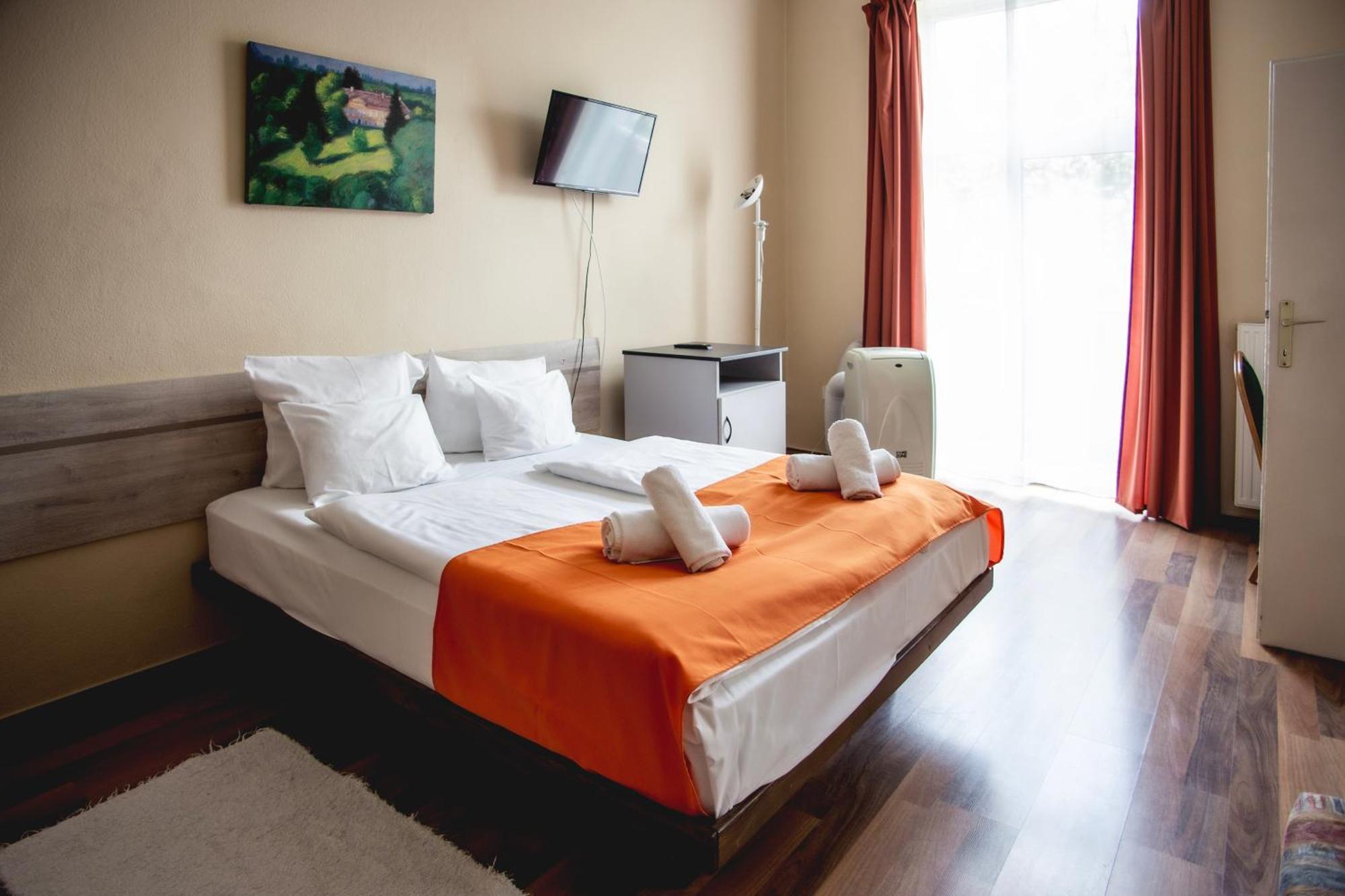 Hotel Kapos Kaposvar Bagian luar foto
